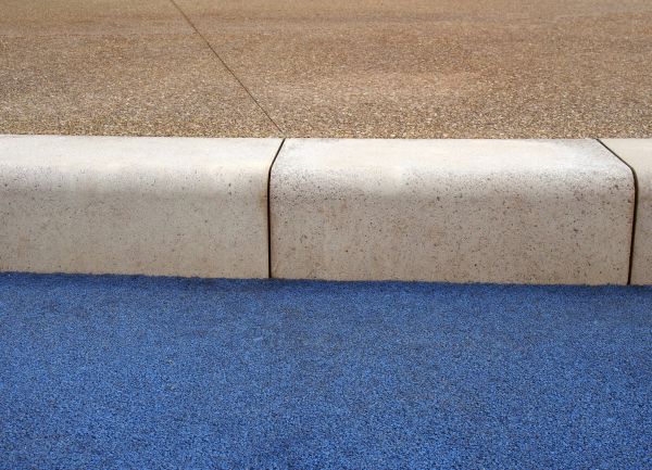 Cost of Curb And Sidewalk Installation in Mesquite
