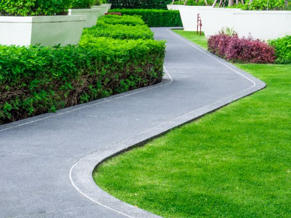 Cost of Walkway Curb Installation in Mesquite