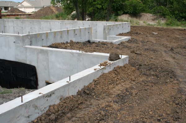 Cost of Foundation Wall Installation in Mesquite